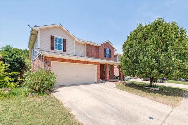 13421 Lost Spurs Road, Fort Worth, TX 76262