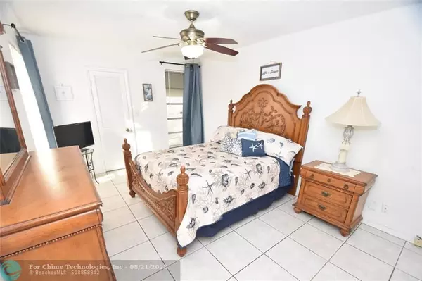 Plantation, FL 33317,6800 NW 5th St  #101