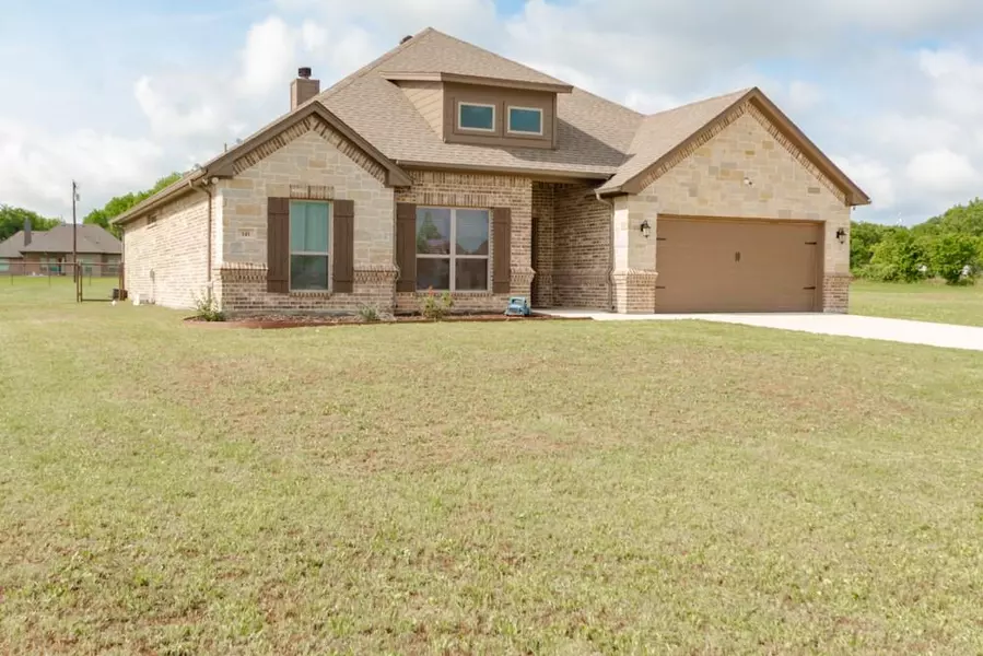 141 Valley Court, Paradise, TX 76073