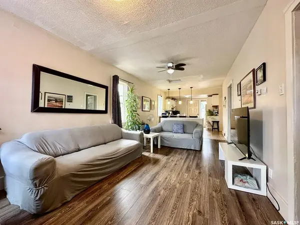 225 F AVENUE S, Saskatoon, SK S7M 1S9