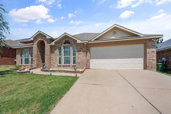 Arlington, TX 76002,7011 Snowy Owl Street