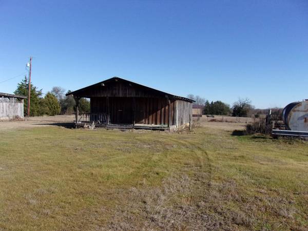 7210 Farm Road 69, Dike, TX 75437