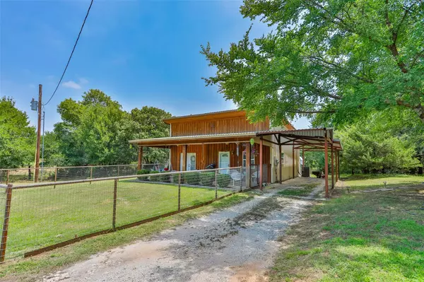 Valley View, TX 76272,950 Prairie Grove Road