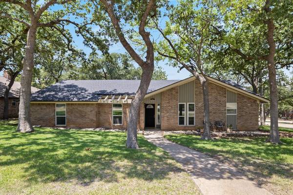 201 Pebble Beach Drive, Trophy Club, TX 76262