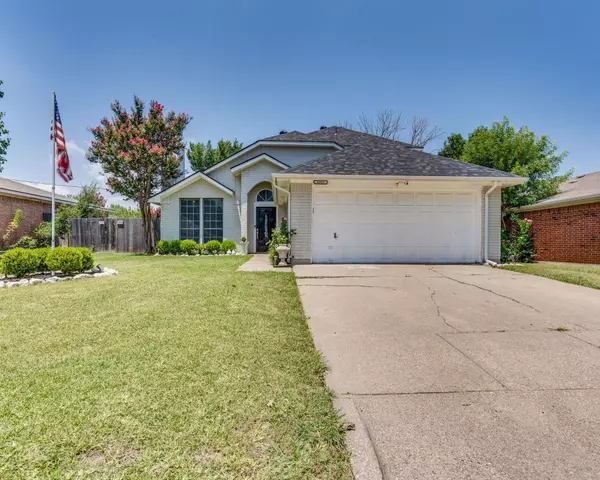 6516 Spitfire Drive, Arlington, TX 76001