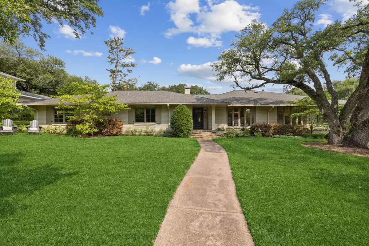 Dallas, TX 75238,9627 Windy Hill Road