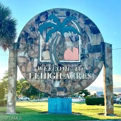 724 Avondale ST E, Lehigh Acres, FL 33974