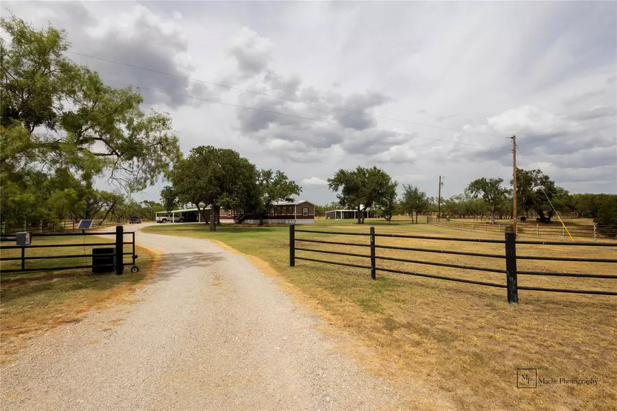 9650 County Road 133, Brownwood, TX 76801