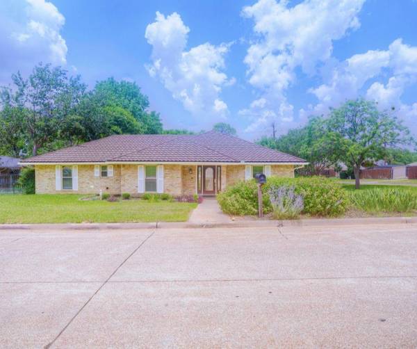 1041 Wilshire Drive, Trophy Club, TX 76262