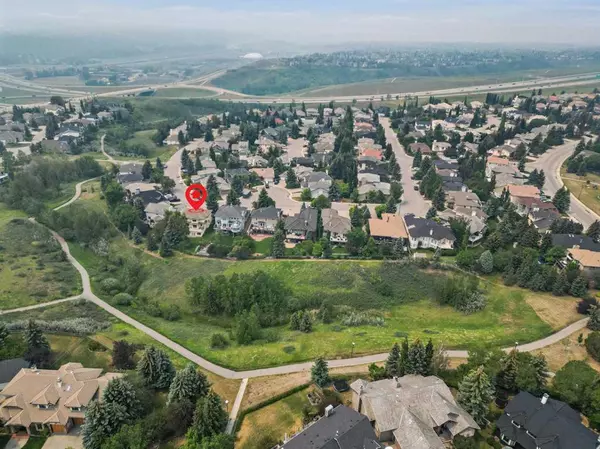 Calgary, AB T3L 1V2,76 Scenic Ridge CRES NW