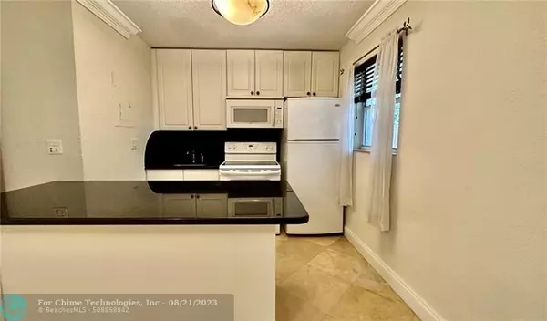 Fort Lauderdale, FL 33312,733 SW 13th Ave  #3