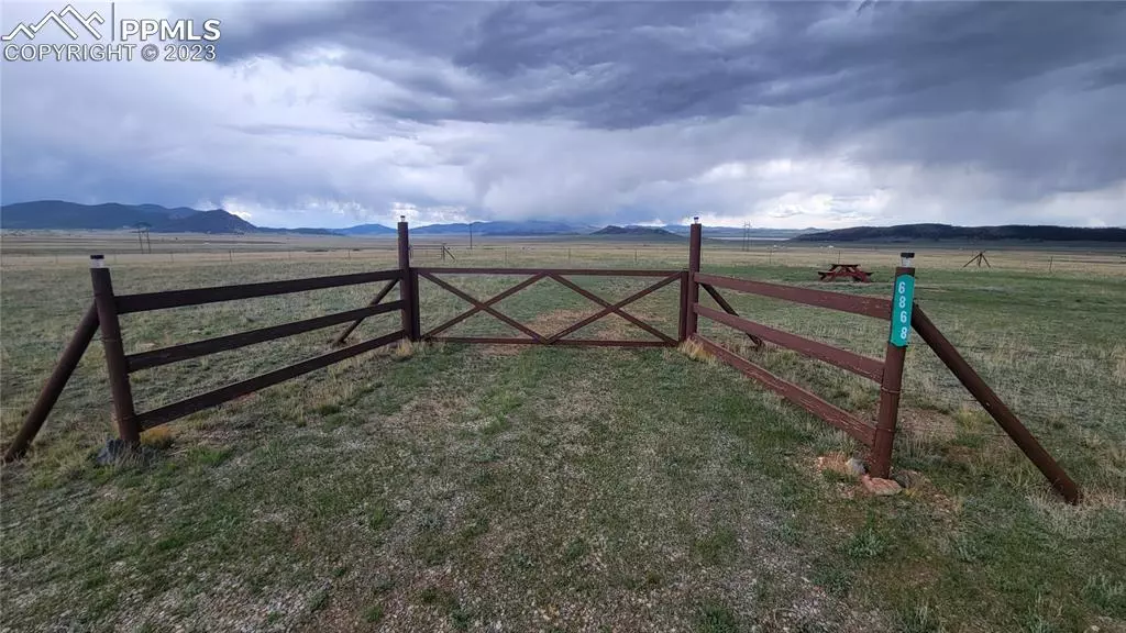 Hartsel, CO 80449,6868 Summit RD