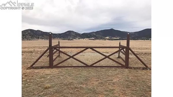 Hartsel, CO 80449,6868 Summit RD