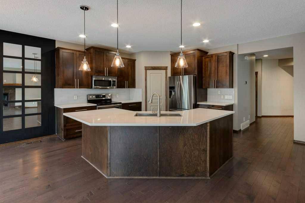 Calgary, AB T3K 0G9,216 Panamount CIR NW