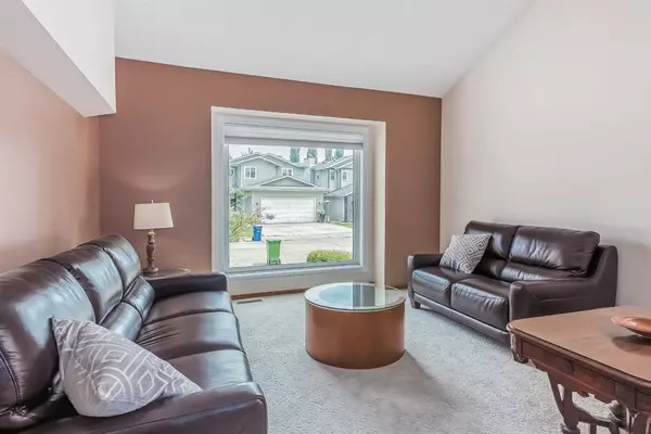 Calgary, AB T3L 1P5,144 Scenic Hill Close NW