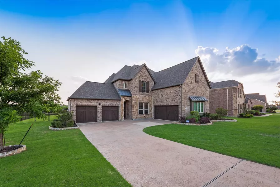 713 Calm Crest Drive, Rockwall, TX 75087