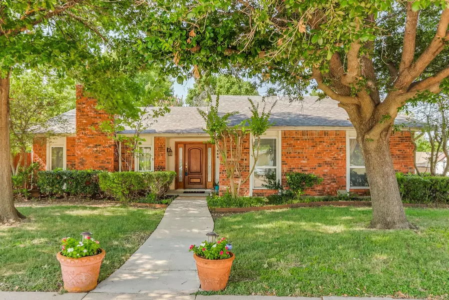 464 Woodway Drive, Coppell, TX 75019