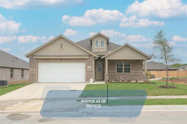 109 Lariat Lane, Valley View, TX 76272