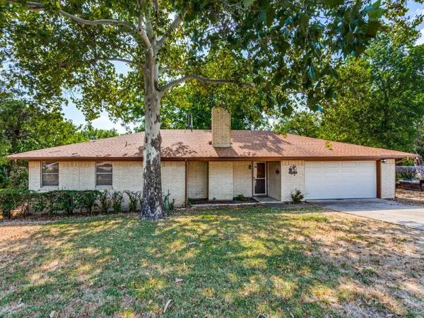 1515 Roberts Cut Off Road, River Oaks, TX 76114