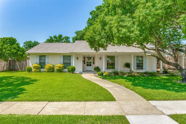 914 Sandalwood Avenue, Richardson, TX 75080