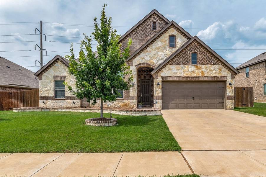 1550 Grassy Meadows Drive, Burleson, TX 76058