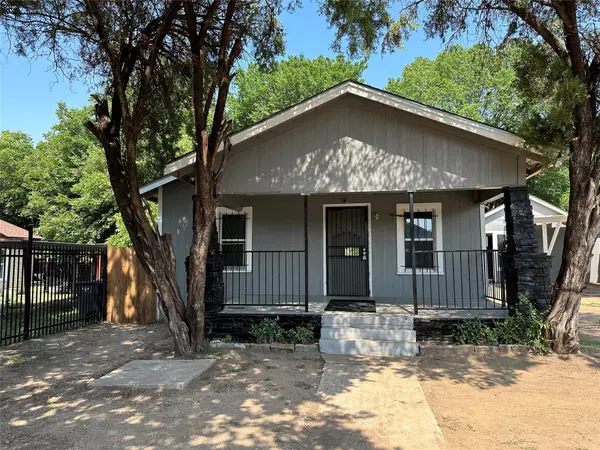 1811 Wallace Street, Fort Worth, TX 76105