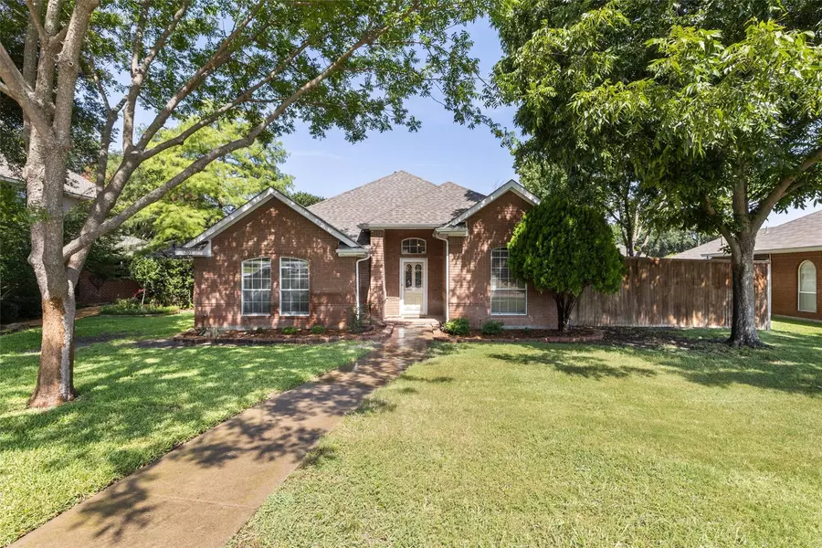 6701 Manitowoc Drive, Plano, TX 75023