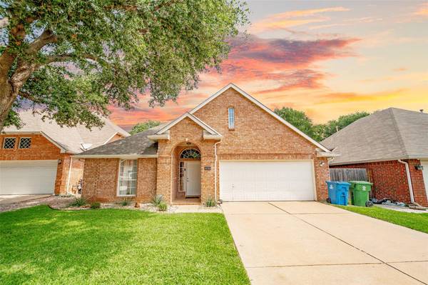 1020 Sugarberry Lane, Flower Mound, TX 75028