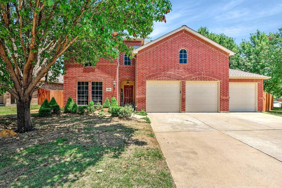 1020 Warbler, Aubrey, TX 76227