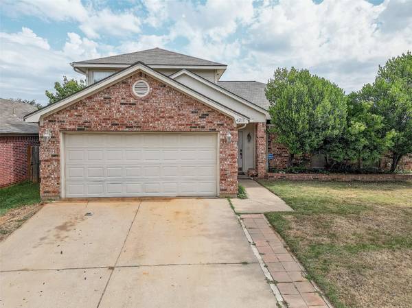 4211 Bent Oaks Drive, Arlington, TX 76001