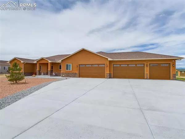 1046 E Sequoya DR, Pueblo West, CO 81007