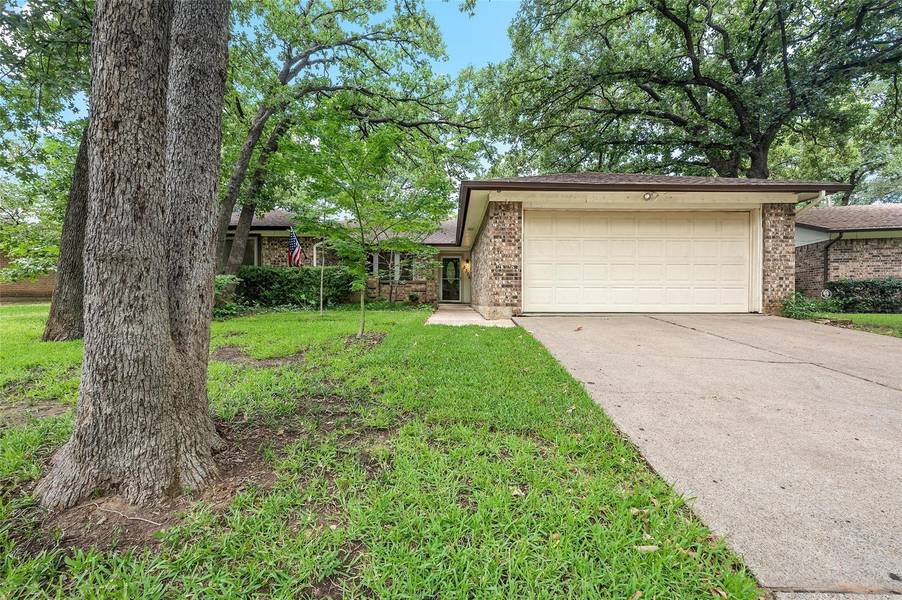 5306 Aurora Court, Arlington, TX 76017