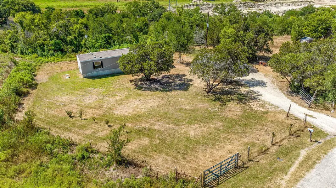 2708 Frontier Trail, Granbury, TX 76048