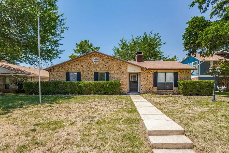 834 Mulberry Drive, Lewisville, TX 75067