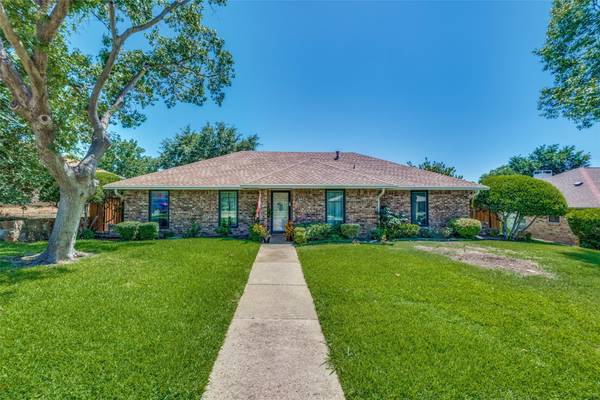 1602 Saint James Drive, Carrollton, TX 75007