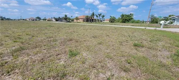 1726 NW 8th TER, Cape Coral, FL 33993