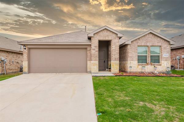 10434 Fort Cibolo Trail, Crowley, TX 76036