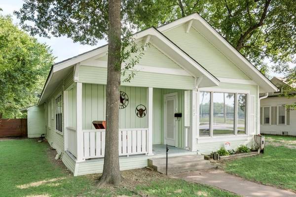 102 5th Street, Kerens, TX 75144