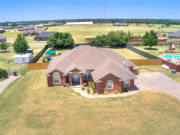 809 Grandview Road, Tuttle, OK 73089