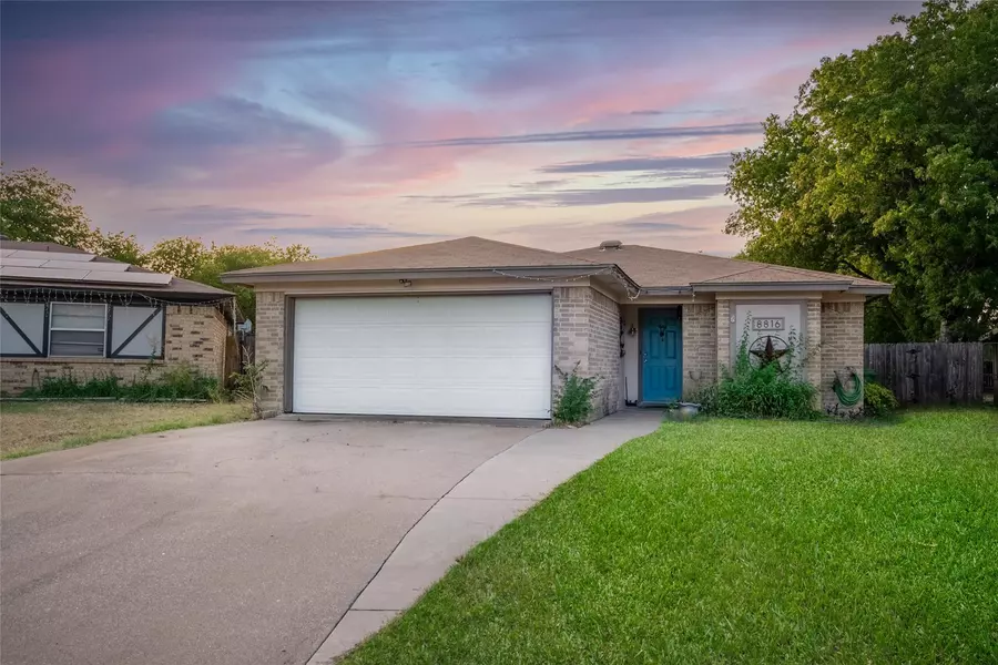 8816 Las Vegas Court, White Settlement, TX 76108