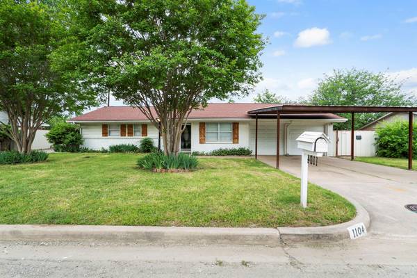 1104 SE 16th Avenue, Mineral Wells, TX 76067