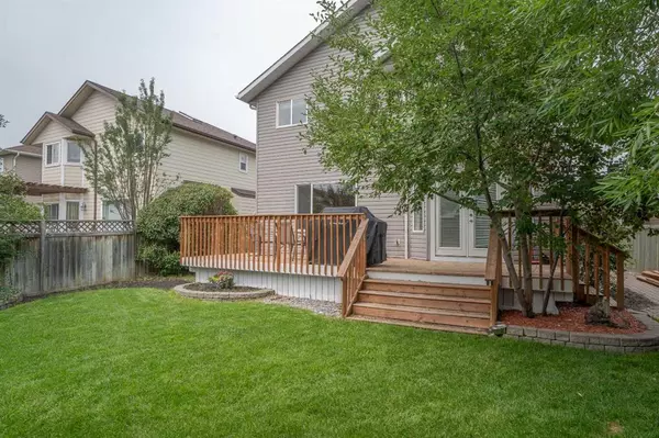 Airdrie, AB T4A 2E3,102 Thornbird WAY SE