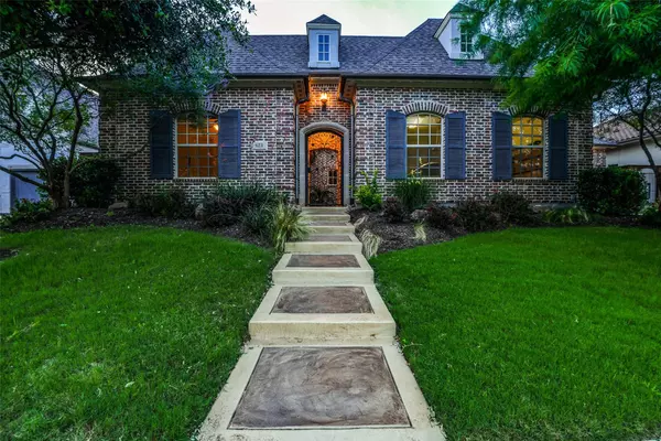 623 Creekway Drive, Irving, TX 75039