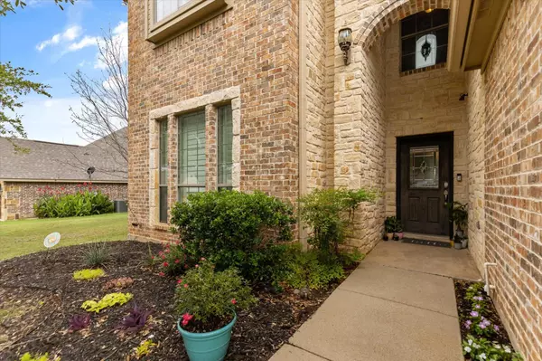 2804 Willow Ridge Circle, Granbury, TX 76049