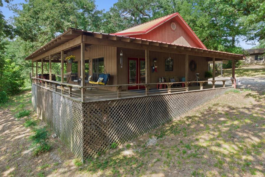 160 Club Road, Winnsboro, TX 75494