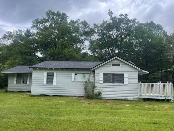 717 Hickory Drive, Plain Dealing, LA 71064