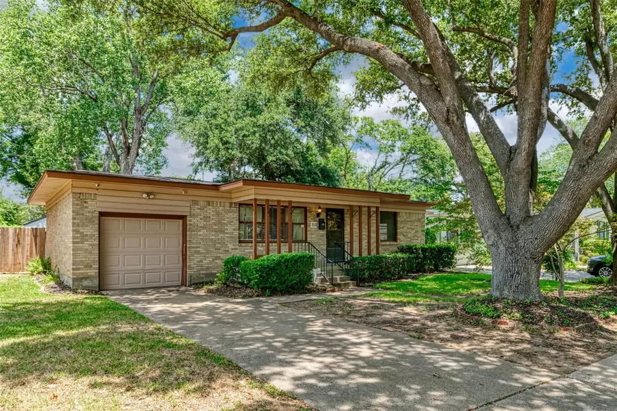 1511 Juanita Drive, Arlington, TX 76013