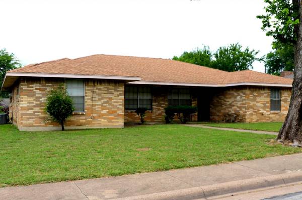 1407 Deborah Avenue, Desoto, TX 75115