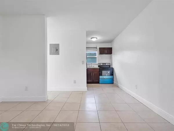 Hallandale Beach, FL 33009,821 NW 5th Ave #1-2