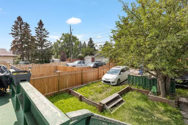 Calgary, AB T3E4Z5,63 Galbraith DR SW